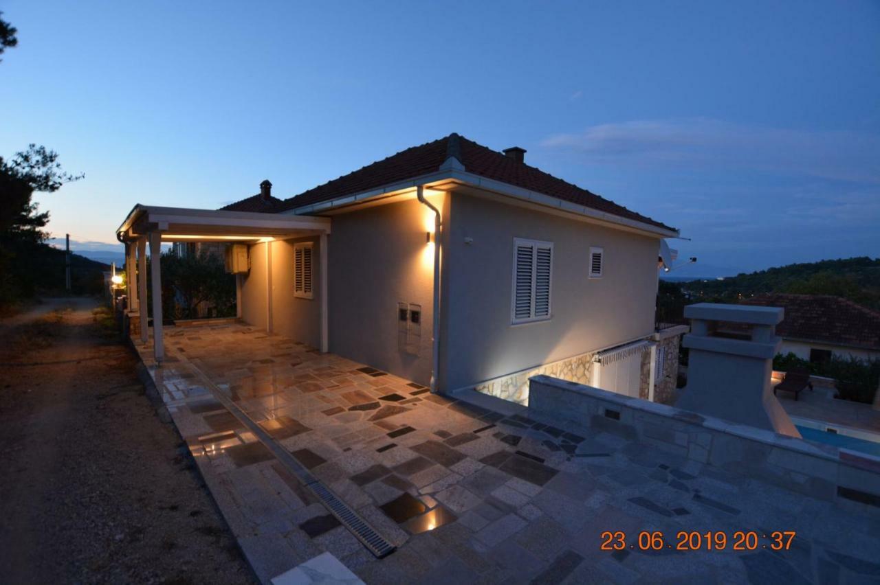 Sealodge - Luxe Villa, Private Pool, Mooring, Parking, Sea & Mountain View, At 150 M From Idyllic Private Beach Rogac Luaran gambar