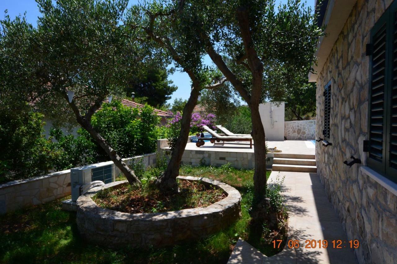 Sealodge - Luxe Villa, Private Pool, Mooring, Parking, Sea & Mountain View, At 150 M From Idyllic Private Beach Rogac Luaran gambar